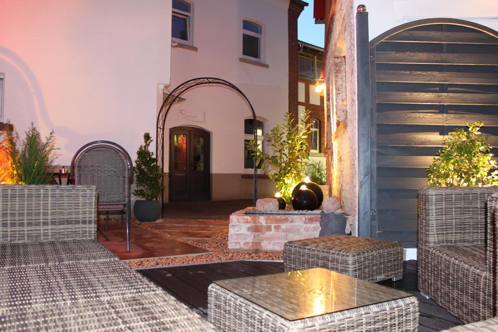 Zur Sonne "Gasthaus-Bar-Events" ポッペンハウゼン エクステリア 写真